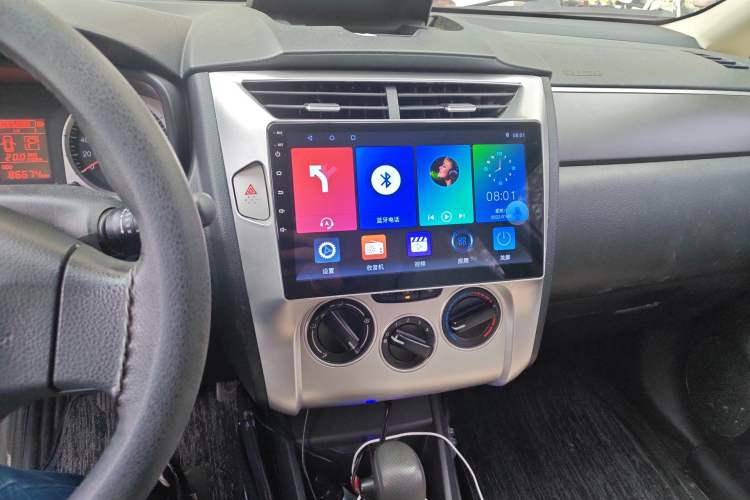 Used Venucia R50X 2013 1.6L Manual Version with Beidou Navigation Audio And AC Panel