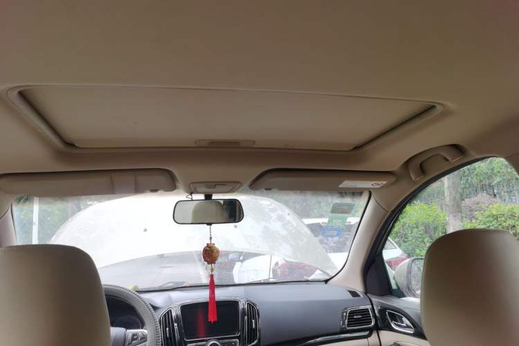 Used Baojun 730 2014 1.5L manual luxury trim 7 seats