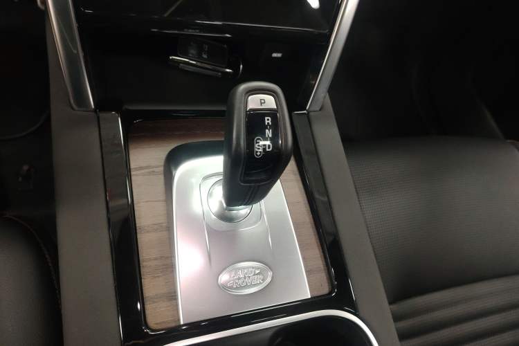 Used Land Rover Discovery Sport 2020 249 PS R-Dynamic Performance Edition
