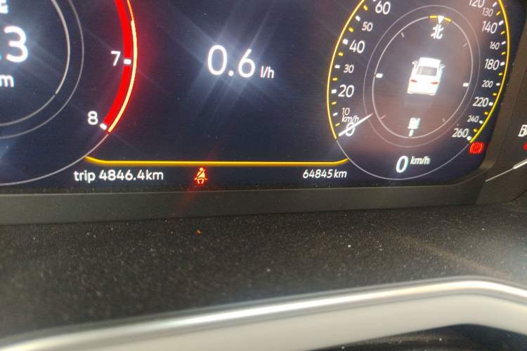 Used Volkswagen Bora 2023 280TSI DSG Prestige Edition Odometer Close Up