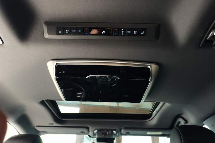 Used Toyota SIENNA 2021 2.5L Hybrid Premium Edition Headliner