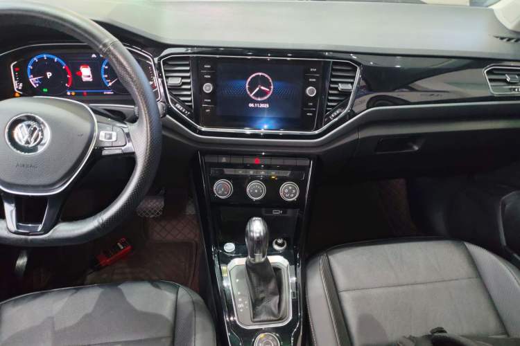 Used Volkswagen T-ROC 2018 280TSI DSG Four-Wheel Drive Comfort Version China V Standard