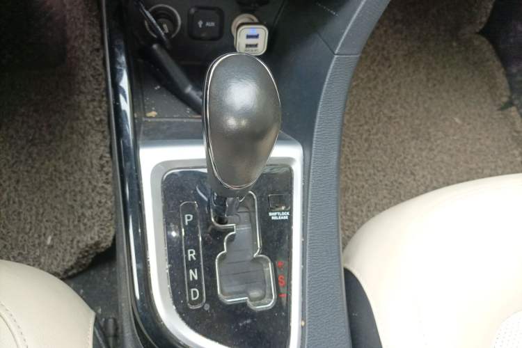 Used CHANGAN Alsvin V7 2015 1.6L Automatic Enjoyment Model China IV Standard
