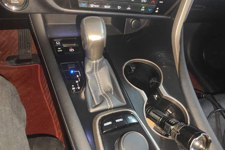 Used Lexus RX 2016 300 Two-Wheel Drive Elite Version China V Standard Gear Lever