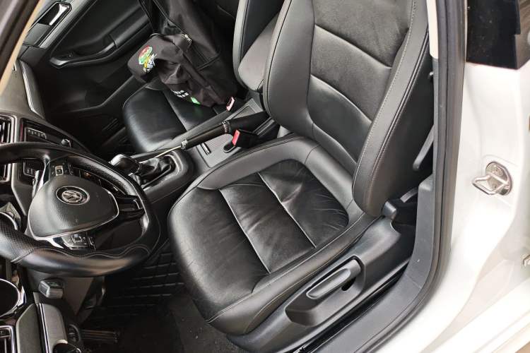 Used Volkswagen Sagitar 2018 280TSI DSG Ignite Edition Left Front Seat