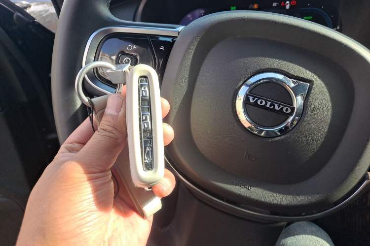 Used Volvo XC90 New Energy 2023 T8 RECHARGE Luxury Prestige 7-Seater Vehicle Key