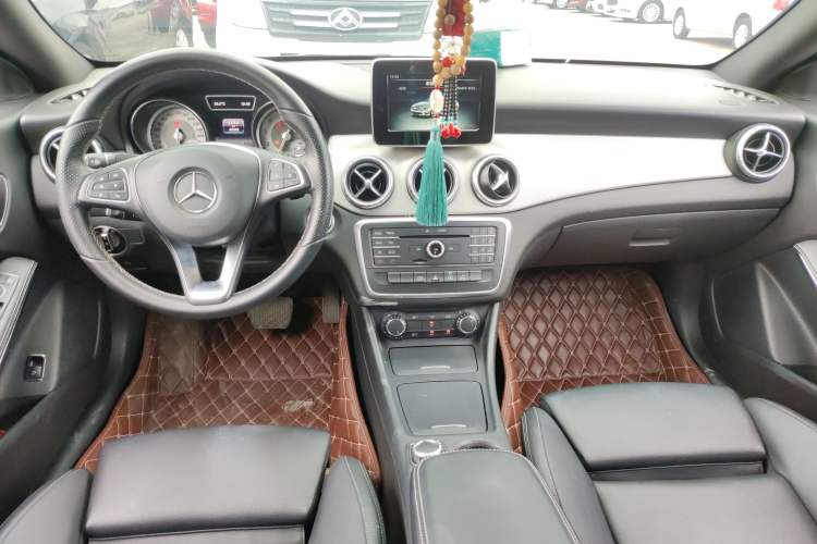 Used Mercedes-Benz CLA 2015 CLA 200 Center Console