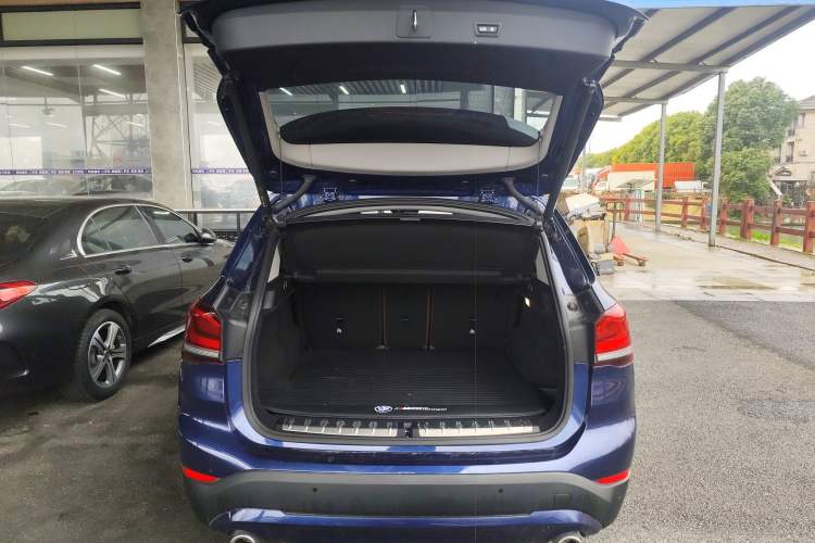 Used BMW X1 2020 sDrive25Li Leading Model
