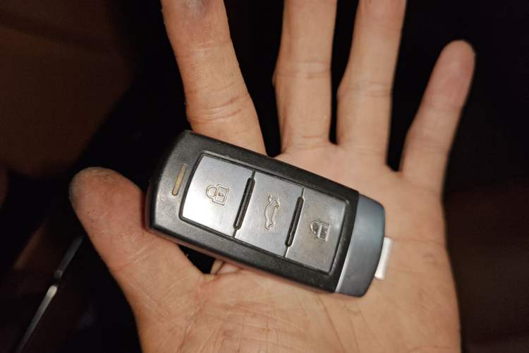 Used Zotye T700 2017 2.0T Dual-Clutch Prestige Version Vehicle Key