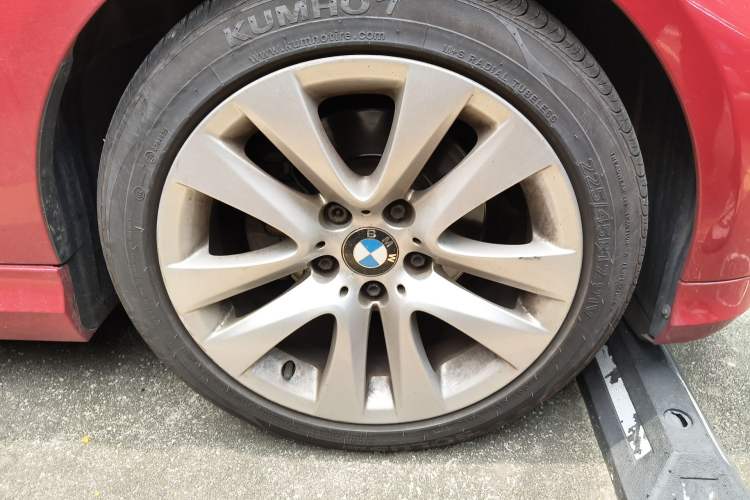 Used BMW 3 Series 2011 320i Luxury Edition Right Front Wheel Hub