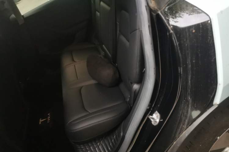 Used Tesla Model Y 2022 Long-Range All-Wheel-Drive Version