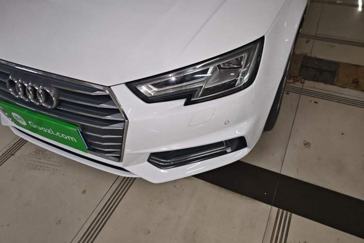 Used Audi A4L 2018 30th Anniversary Edition 40 TFSI Fashion Model