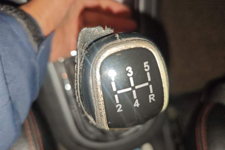 Used Cowin C3 2015 1.5L Manual Gold Diamond Edition