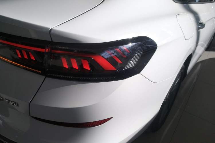 Used Volkswagen Lamando 2024 Lavida L 280TSI DSG Spicy Edition