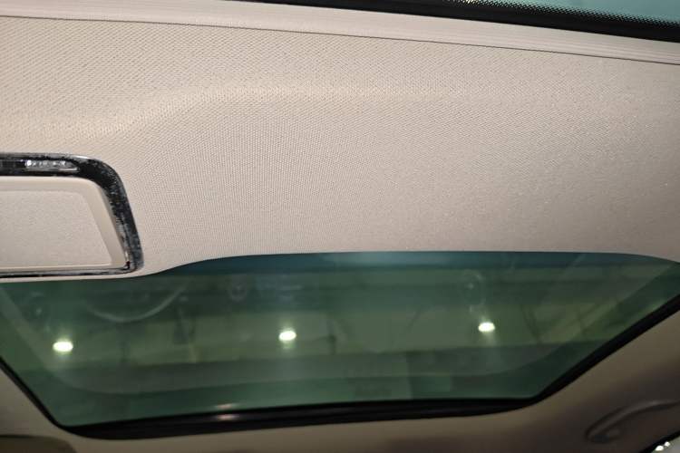 Used Mercedes-Benz E-Class 2019 E 300 L Sporty and Stylish Model