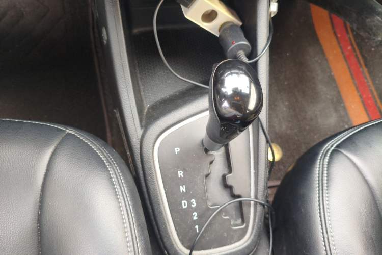 Used Hyundai Verna (older generation) 2017 1.4L Automatic YueXiang Edition China V-standard Gear Lever