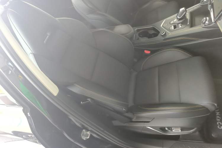 Used Lynk & Co 01 2024 2.0TD Two-Wheel Drive Global Pro Right Front Seat