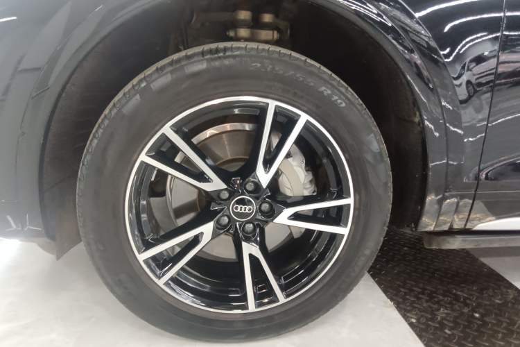 Used Audi Q5L 2024 40 TFSI Fashion Dynamic Model
