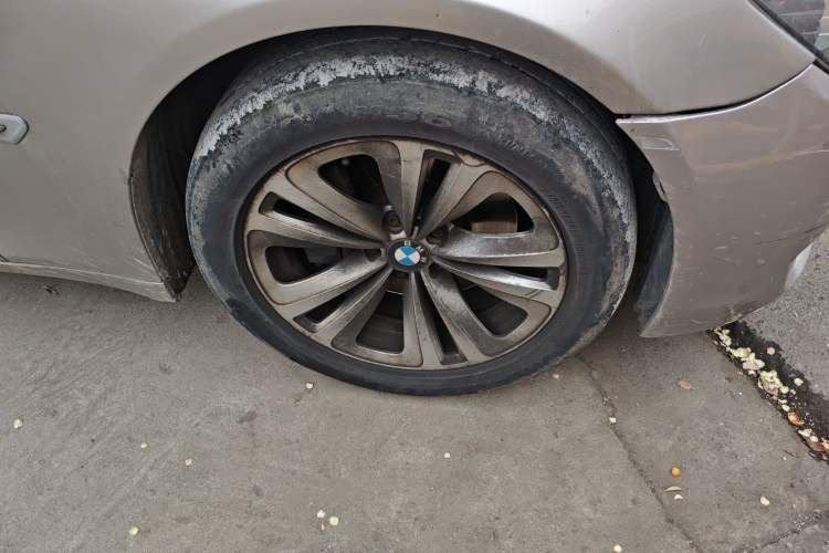 Used BMW 7 Series 2011 730Li Elegant Model Right Front Wheel Hub