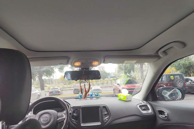 Used Jeep Compass 2017 200T Automatic Family Edition
