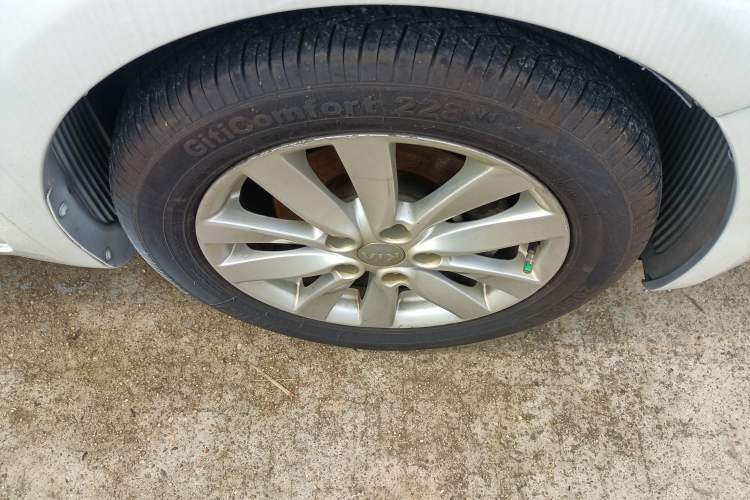 Used Kia K3 2015 1.6L Automatic GL Right Rear Wheel Hub