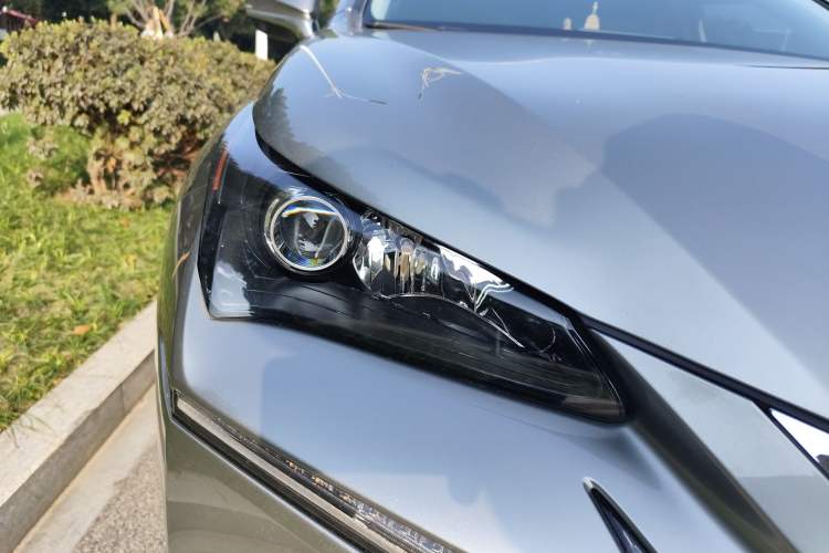 Used Lexus NX 2016 200 All-Wheel Drive FENGSHANG Version Right Front Headlight