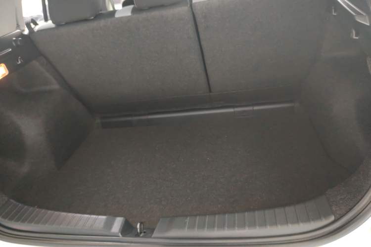 Used Toyota YARiS L Zhi Xuan 2020 X-Trail X 1.5L CVT Leading Edition
