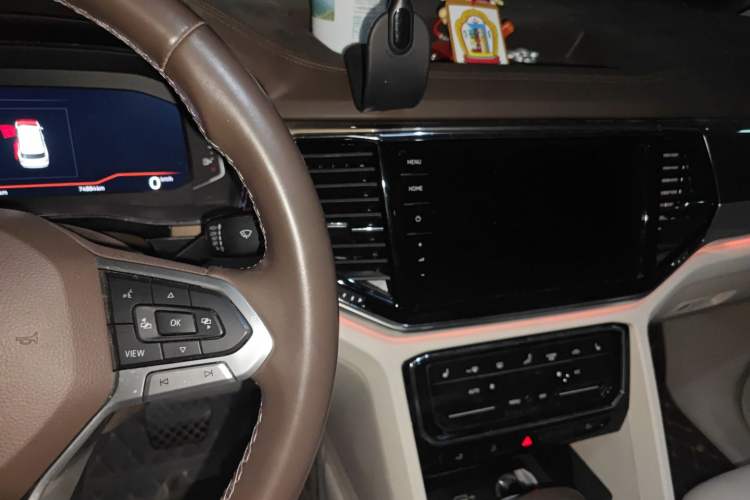 Used Volkswagen Viloran 2020 380TSI Prestige Edition
