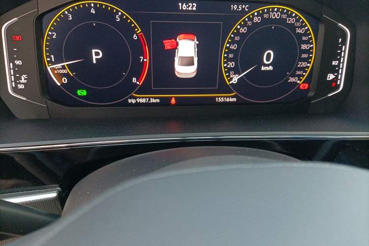 Used Volkswagen Passat 2025 Premium Version 380TSI Dragon Edition Odometer Close Up