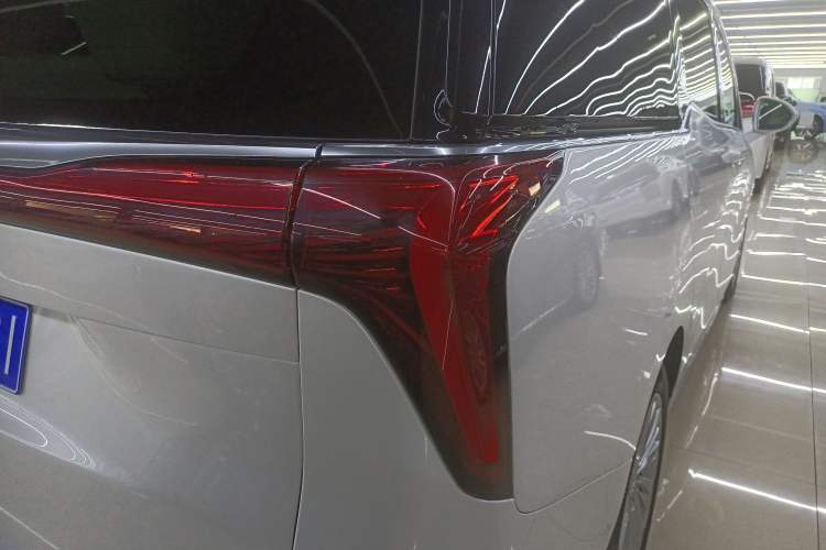 Used Buick Century 2025 2.0T Seven-Seater Yinshi Edition
