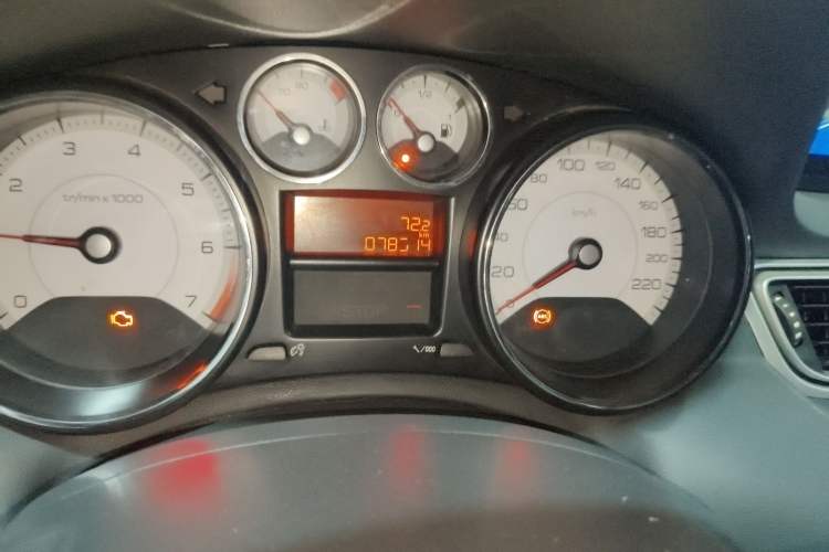 Used Peugeot 308 2013 1.6L Manual YouShang Model Odometer Close Up