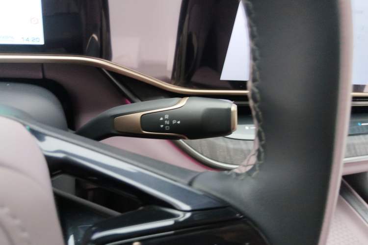 Used Hongqi Tiangong 08 2025 680 Ultra Four-Wheel-Drive Version
