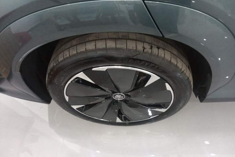 Used BYD Tang L 2025 DM 175KM Drone Player Edition