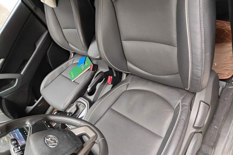 Used Hyundai ix25 2015 1.6L Automatic Two-Wheel Drive Smart GLS Trim
