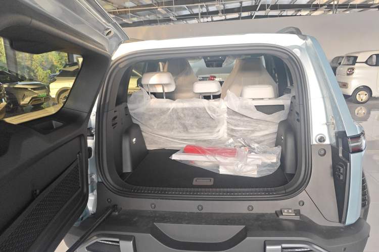 Used Formula Leopard Titanium 3 2025 501KM All-Wheel Drive Intelligent Driving Ultra Version