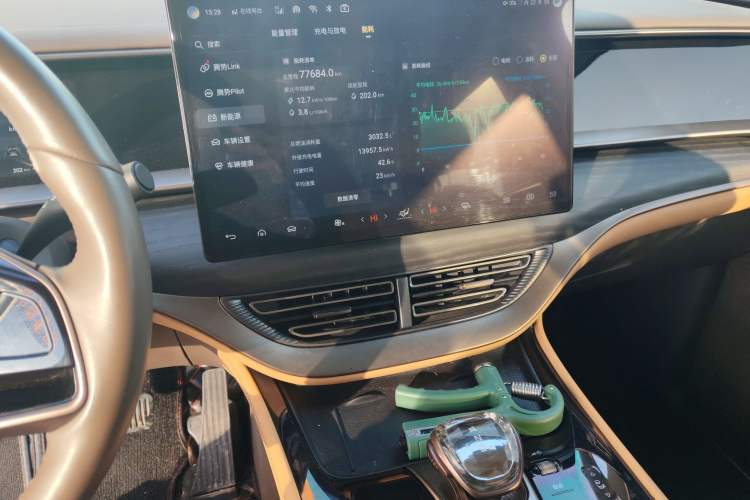 Used Denza D9 2022 DM-i 970 Four-Wheel Drive Flagship Model
