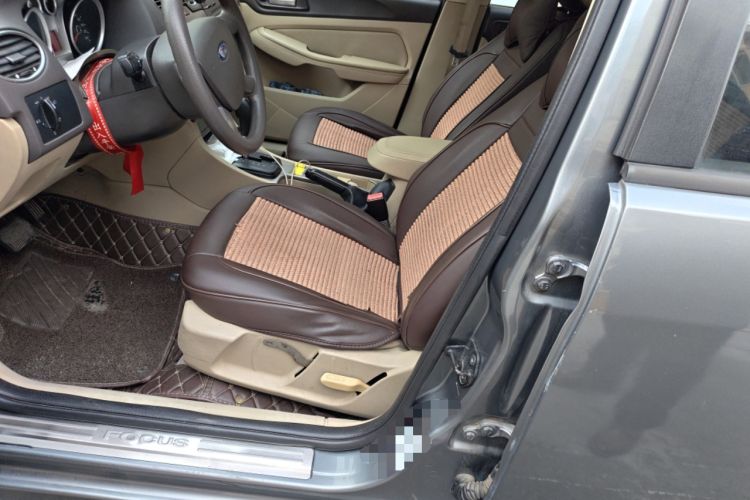 Used Ford Focus 2011 Hatchback 1.8L Automatic Fashion Edition
