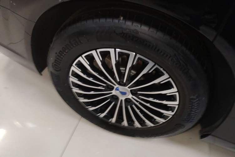 Used Denza D9 2024 DM-i 970 Luxury Model