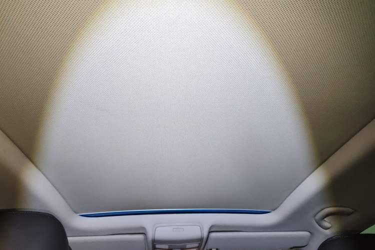 Used Volkswagen Tiguan 2012 1.8TSI Automatic Two-Wheel Drive Zhaoshi Edition Headliner