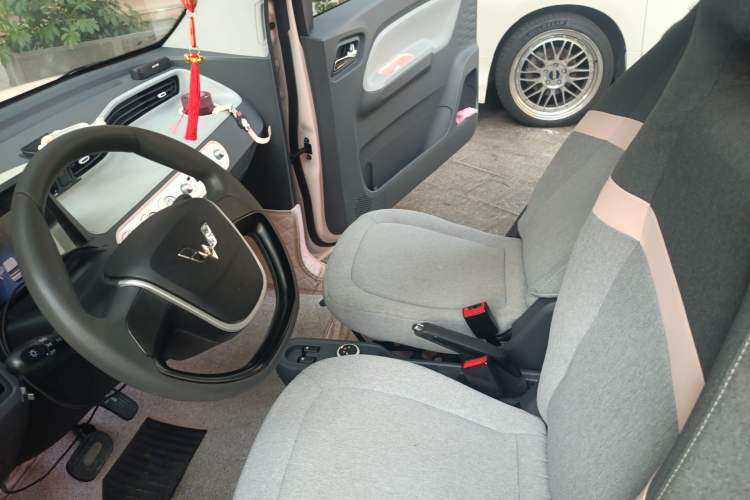 Used Wuling Hongguang MINIEV 2021 Macaron Premium Model – Lithium Iron Phosphate
