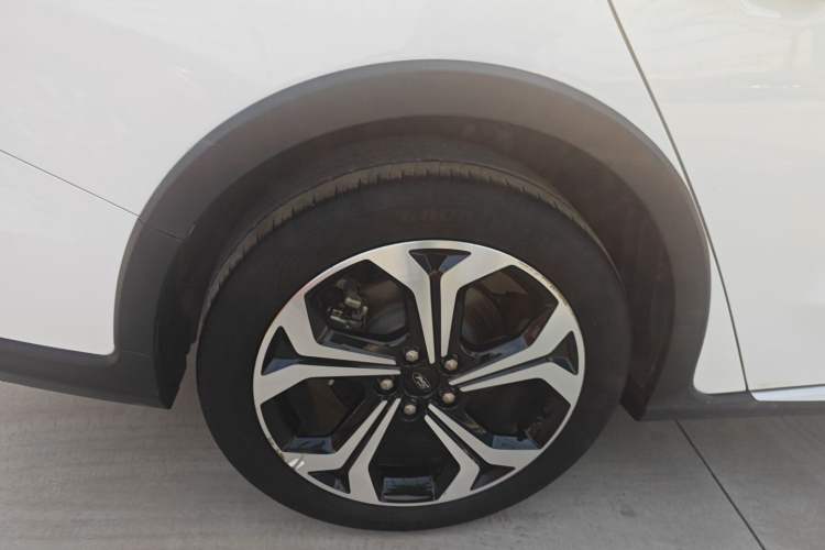 Used Ford Focus Active 2021 EcoBoost 180 Automatic Trendy Model Right Rear Wheel Hub