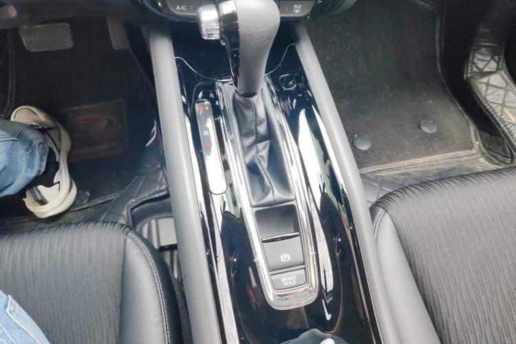 Used Honda Vezel 2022 1.5L CVT Phantom Night Pioneer Edition Gear Lever