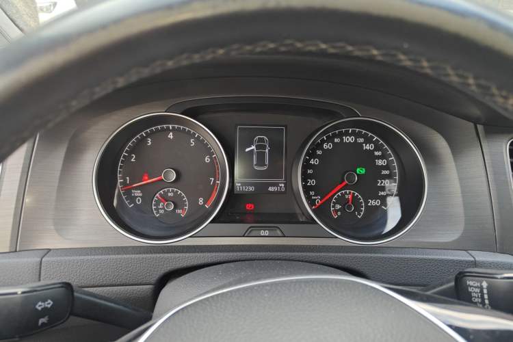 Used Volkswagen Golf 2014 1.4TSI Automatic Luxury Model
