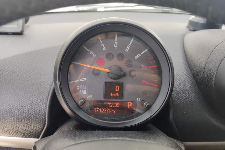 Used MINI Countryman 2014 1.6L COOPER Fun Instrument Cluster