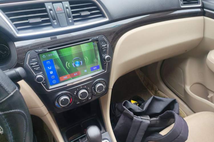 Used Suzuki Alivio 2015 1.6L Automatic Enjoyment Model Audio And AC Panel