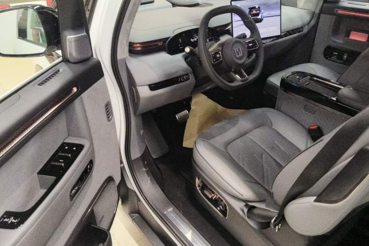 Used Zeekr MIX 2025 Intelligent Driving Version
