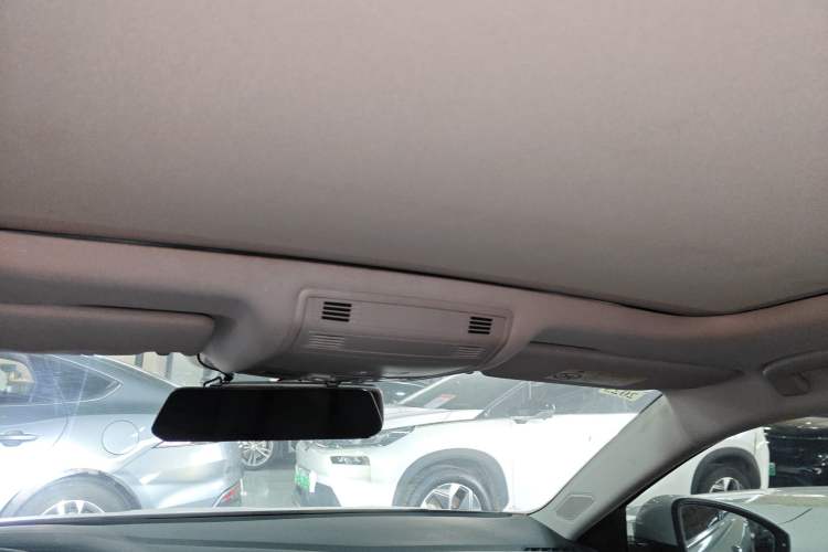 Used Volkswagen Sagitar 2021 280TSI DSG Comfort Connect Edition Headliner