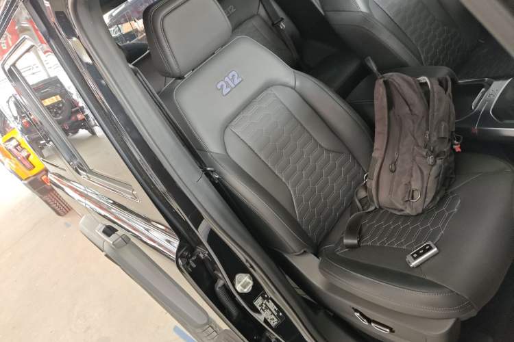 Used 212 T01 2024 2.0T Mechanic
