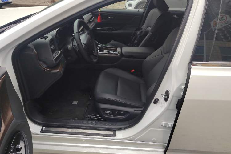 Used Toyota Crown 2024 2.5L Comfort Edition