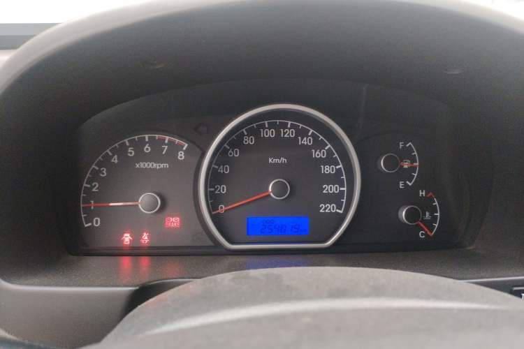 Used Hyundai Celesta 2011 1.6L Manual Comfort Edition
